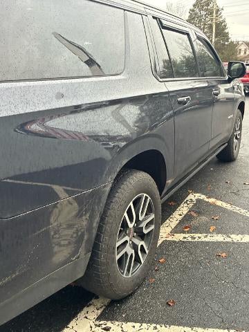 2022 GMC Yukon XL AT4