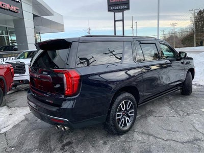 2022 GMC Yukon XL AT4