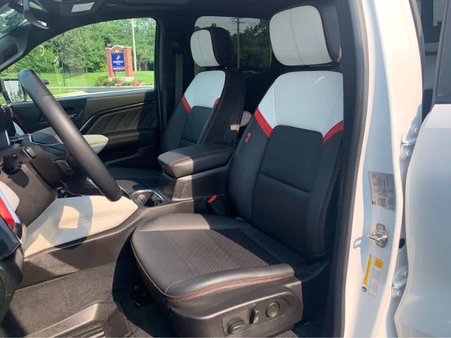 2023 GMC Canyon 4WD AT4X