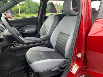 2024 Nissan Kicks SR Xtronic CVT