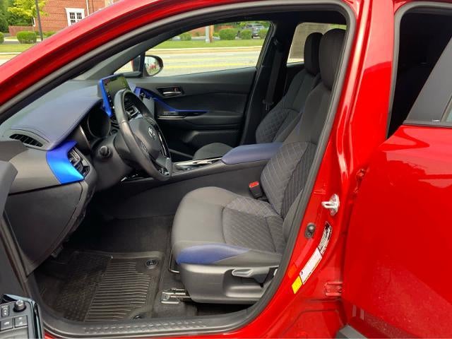 2022 Toyota C-HR XLE
