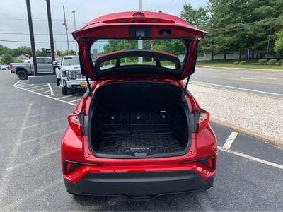 2022 Toyota C-HR XLE