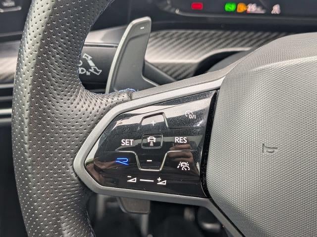 2024 Volkswagen Golf R Base