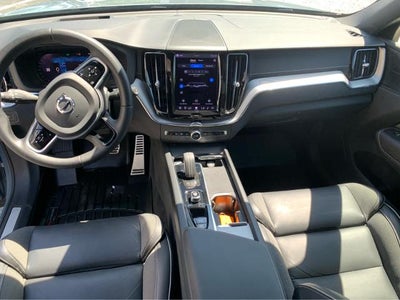 2022 Volvo XC60 Recharge Plug-In Hybrid T8 R-Design