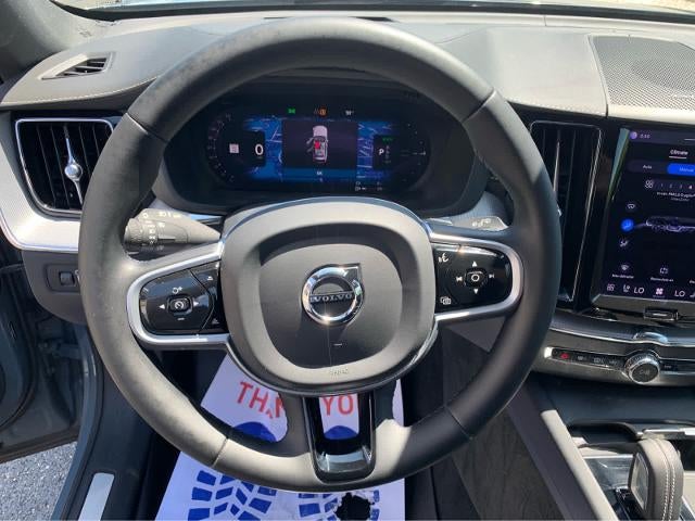 2022 Volvo XC60 Recharge Plug-In Hybrid T8 R-Design